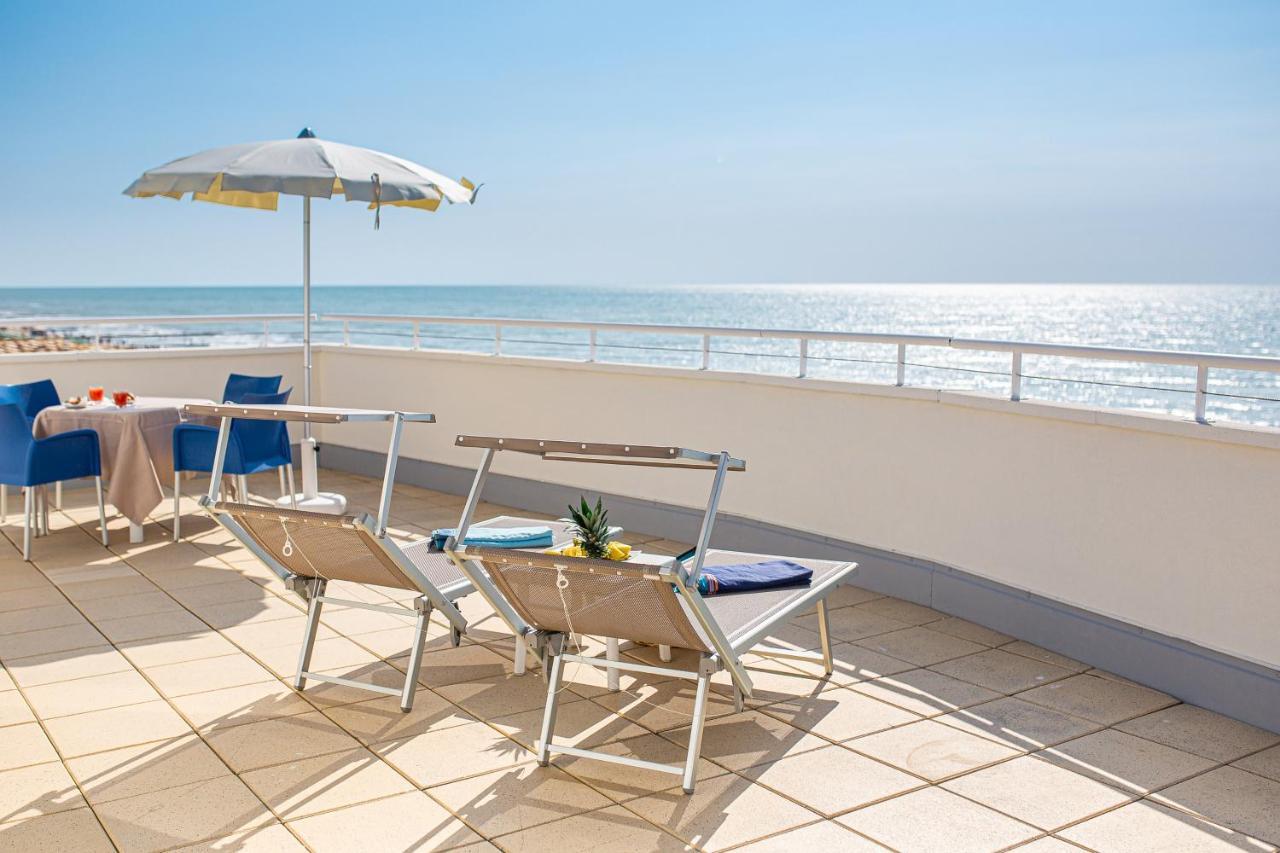 Hotel Condor Lido di Jesolo Exterior foto